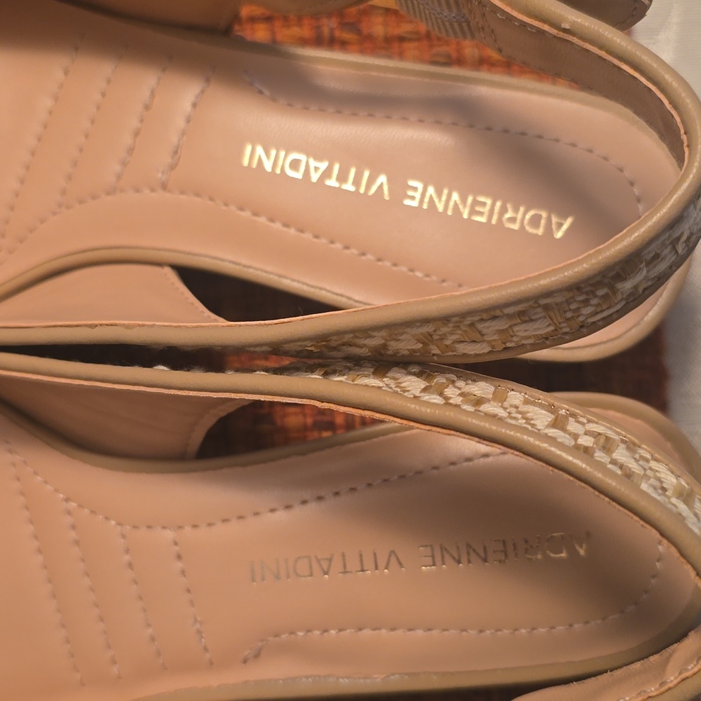 ADRIENNE VITTADINI BRAND WOMEN'S CREAM/TAN COLOR LOW HEEL DRESSY SHOE SIZE 9 - Picture 7 of 16